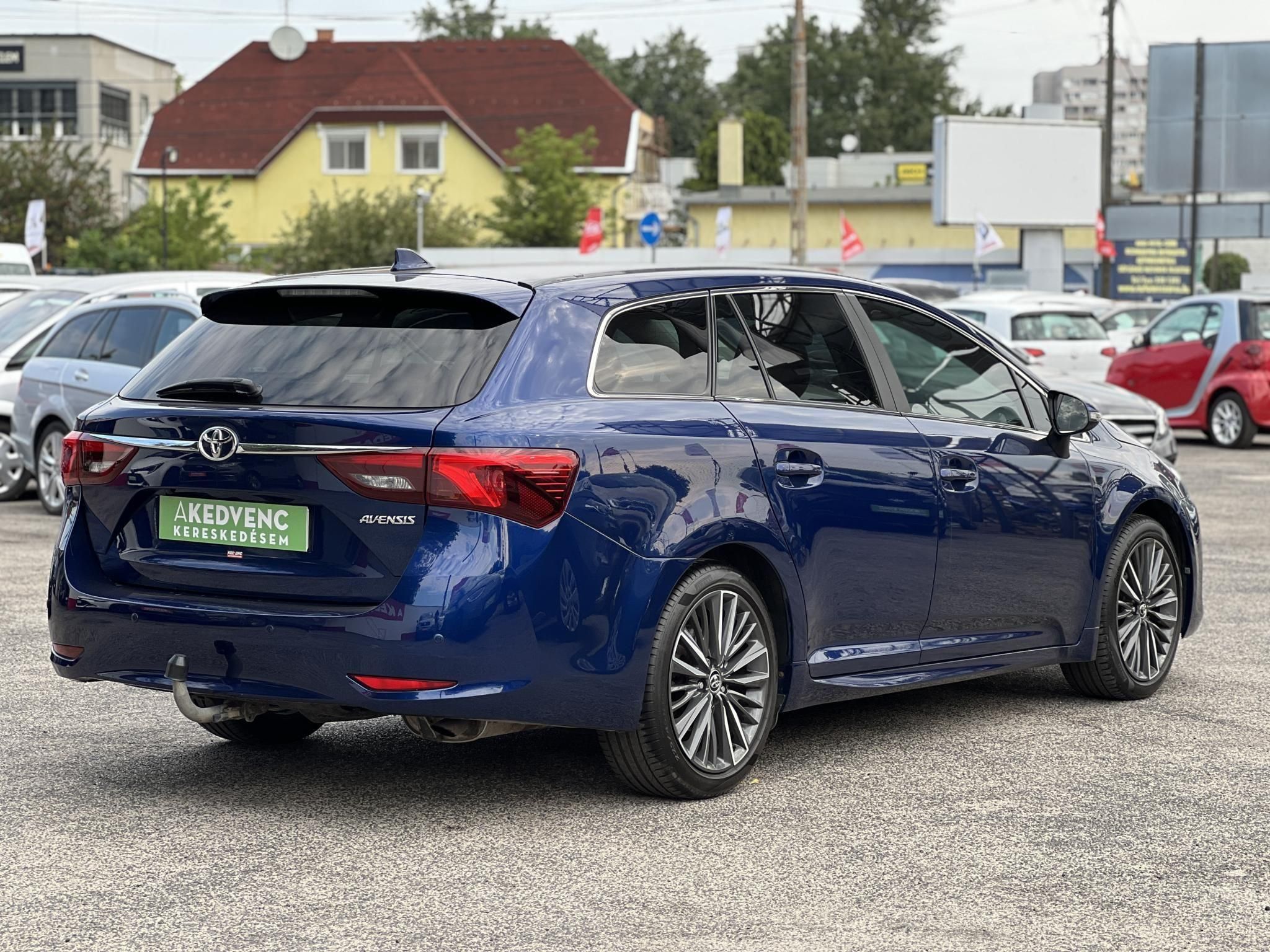 TOYOTA AVENSIS Touring Sports 2.0 Executive CVT Magyarországi. Magasan felszerelt. Rendszeresen karbantartott!