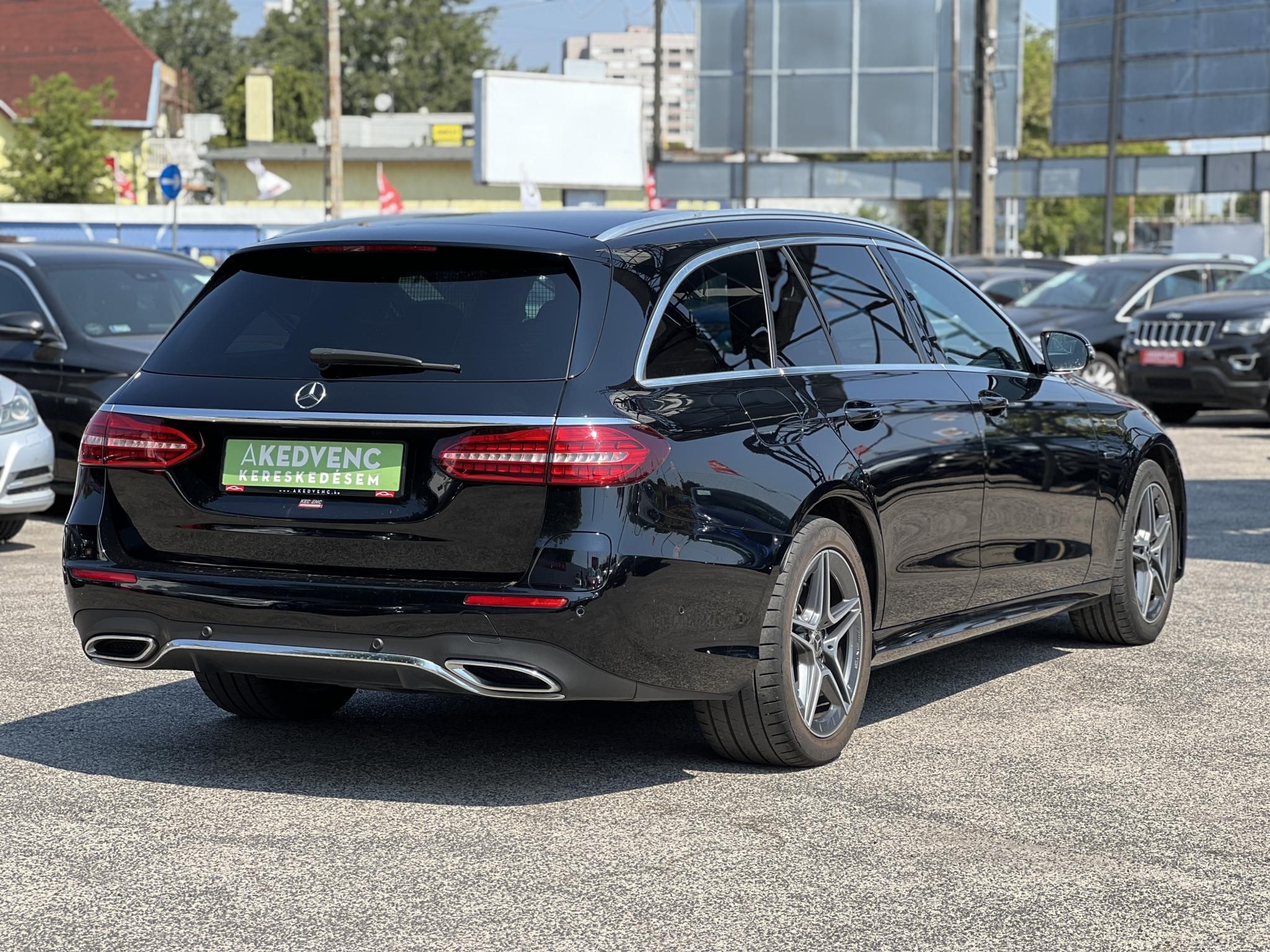 MERCEDES-BENZ E 300 de T 9G-TRONIC Plug-in hybrid AMG WIDESCREEN. Burmester hifi. Carplay. Adaptív tempomat