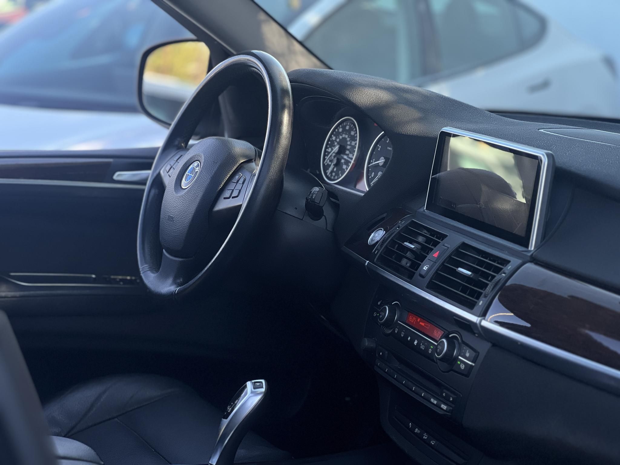 BMW X5 xDrive35i (Automata) Carplay Memóriás ülések Panoráma tető Téli-nyári felni garnitúrával!