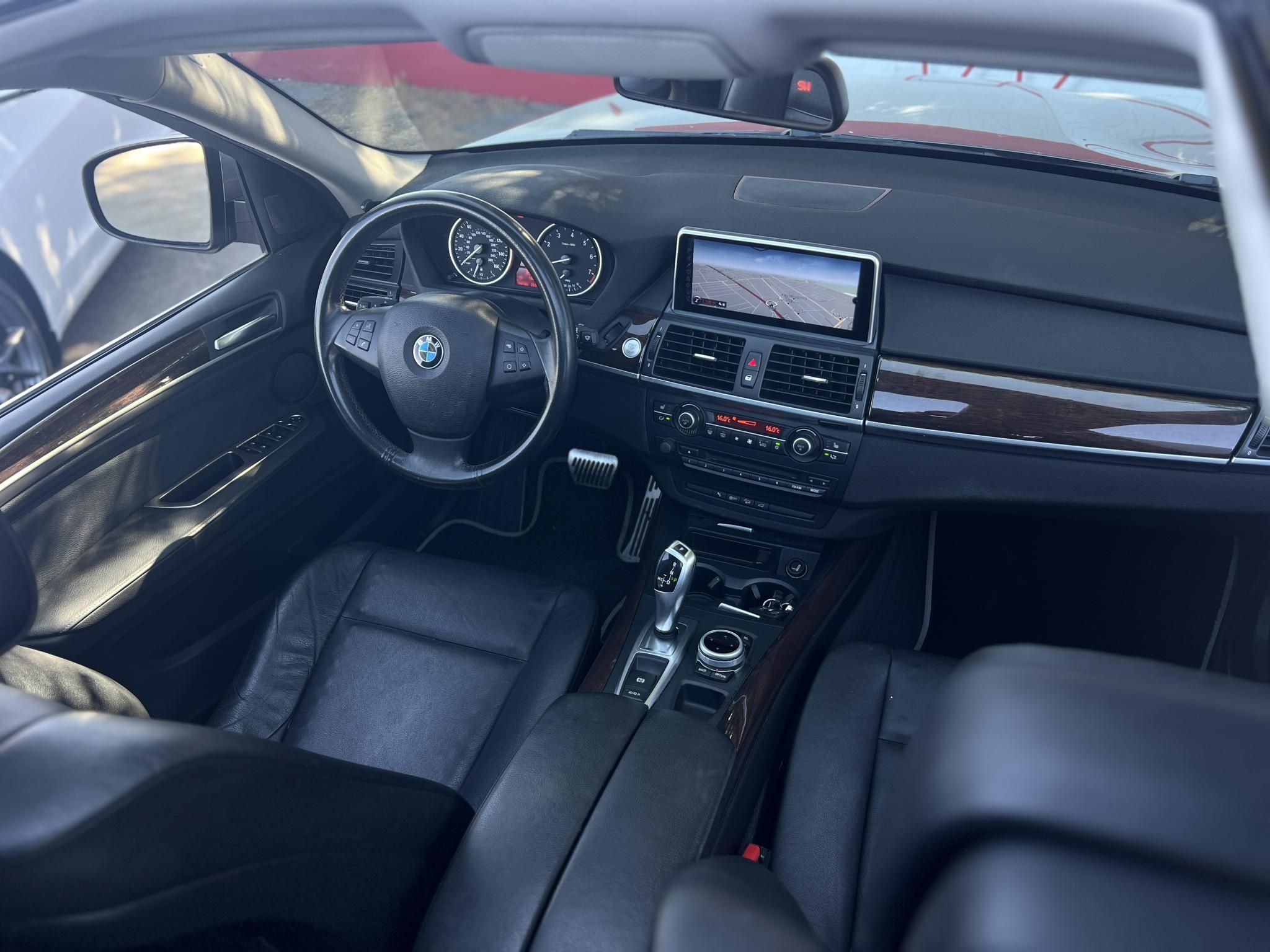 BMW X5 xDrive35i (Automata) Carplay Memóriás ülések Panoráma tető Téli-nyári felni garnitúrával!