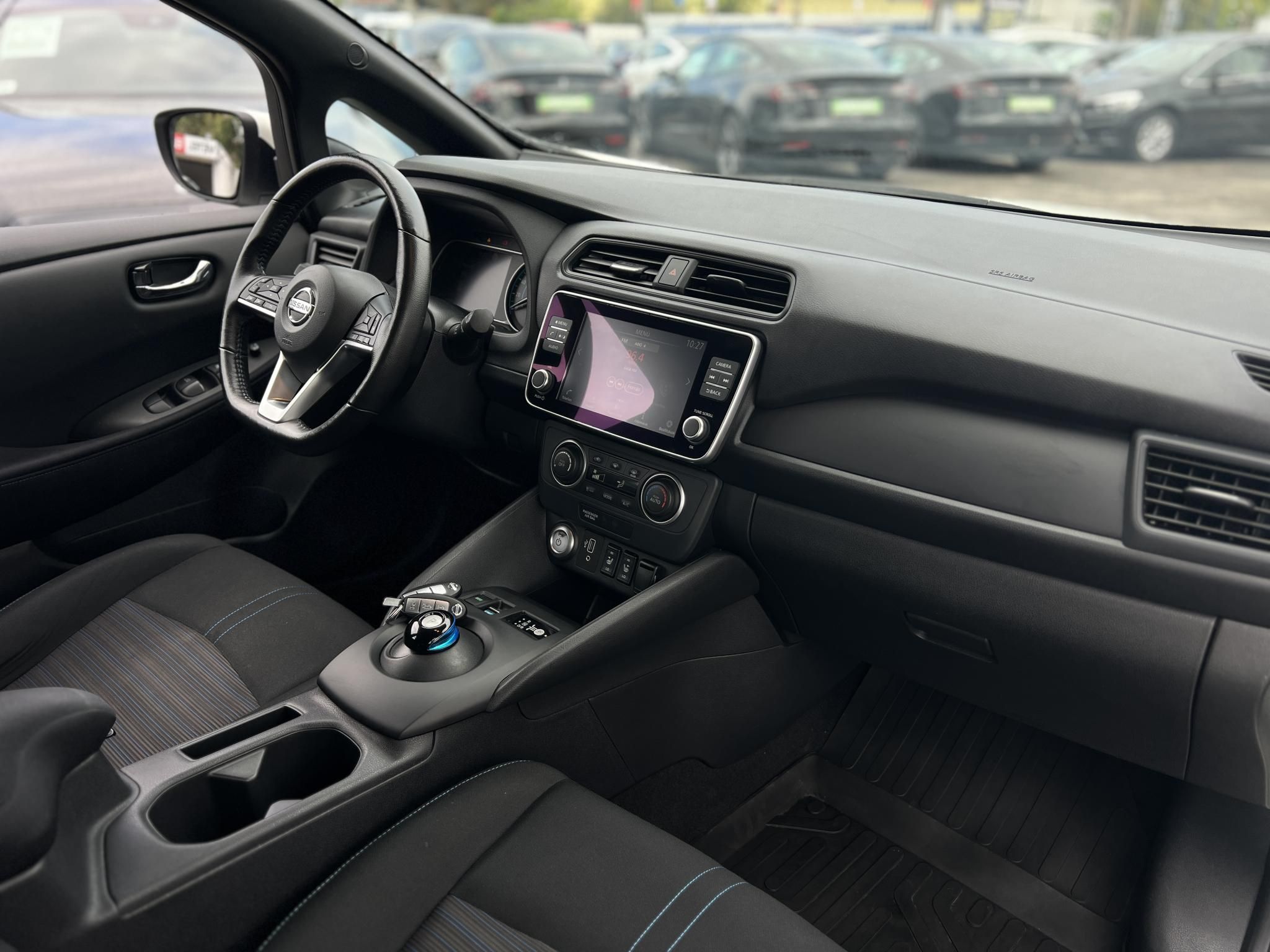 NISSAN LEAF Acenta 40kWh (Automata) 45e km. 270 km hatótáv.Ülésfűtés. kormányfűtés. téli-nyári kerék szett!