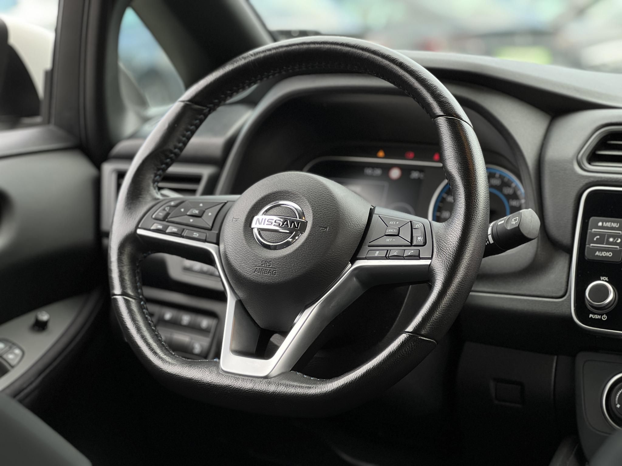NISSAN LEAF Acenta 40kWh (Automata) 45e km. 270 km hatótáv.Ülésfűtés. kormányfűtés. téli-nyári kerék szett!