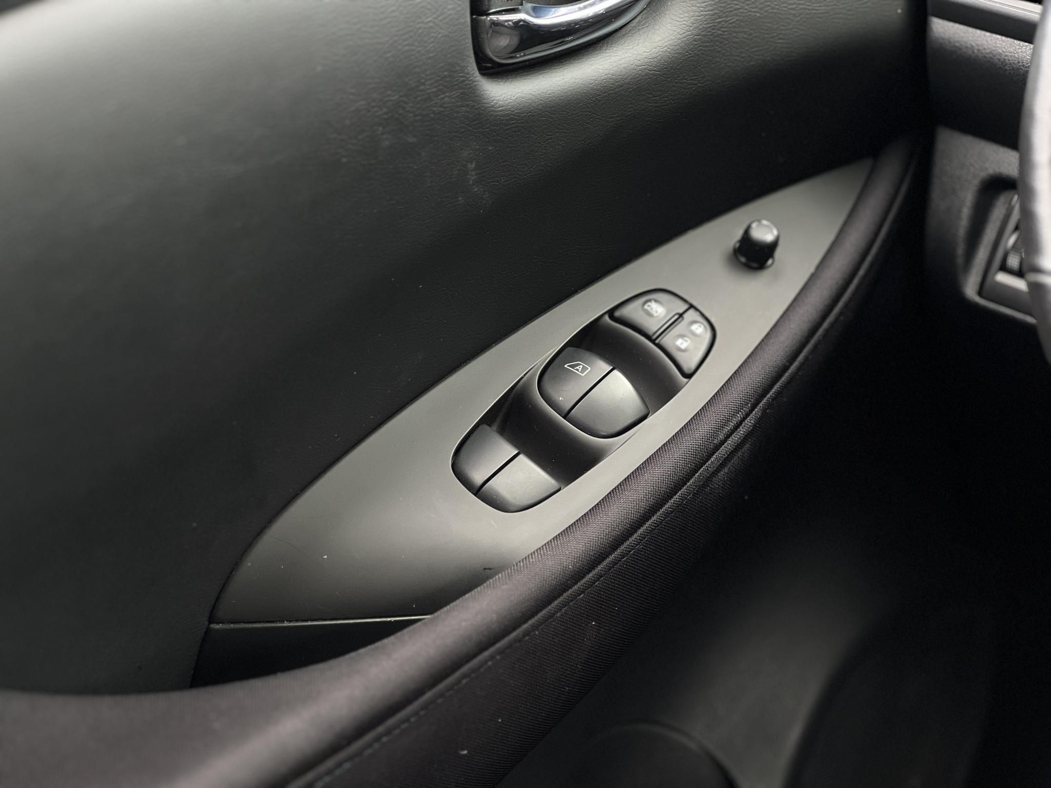 NISSAN LEAF Acenta 40kWh (Automata) 45e km. 270 km hatótáv.Ülésfűtés. kormányfűtés. téli-nyári kerék szett!