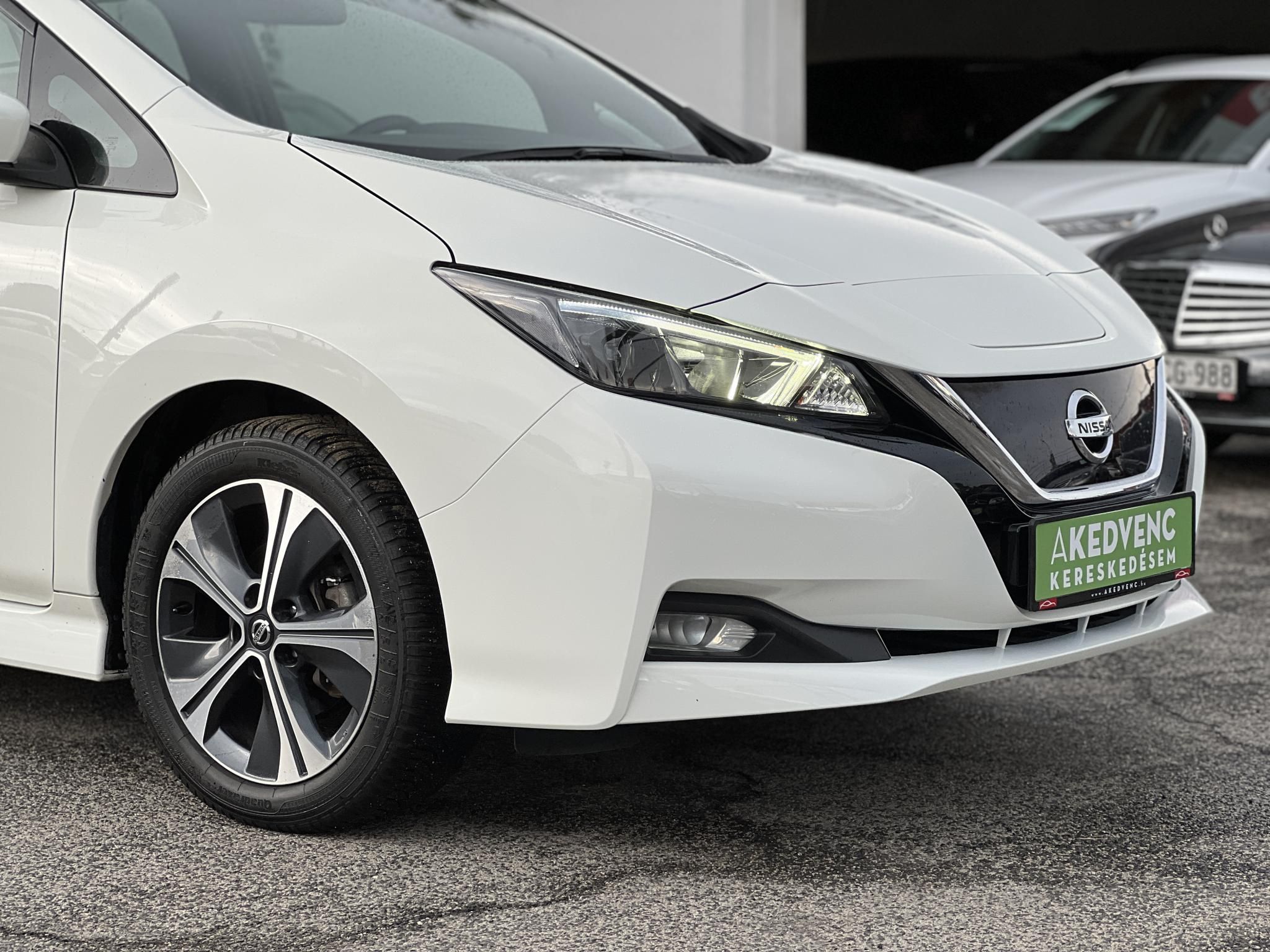 NISSAN LEAF Acenta 40kWh (Automata) 45e km. 270 km hatótáv.Ülésfűtés. kormányfűtés. téli-nyári kerék szett!