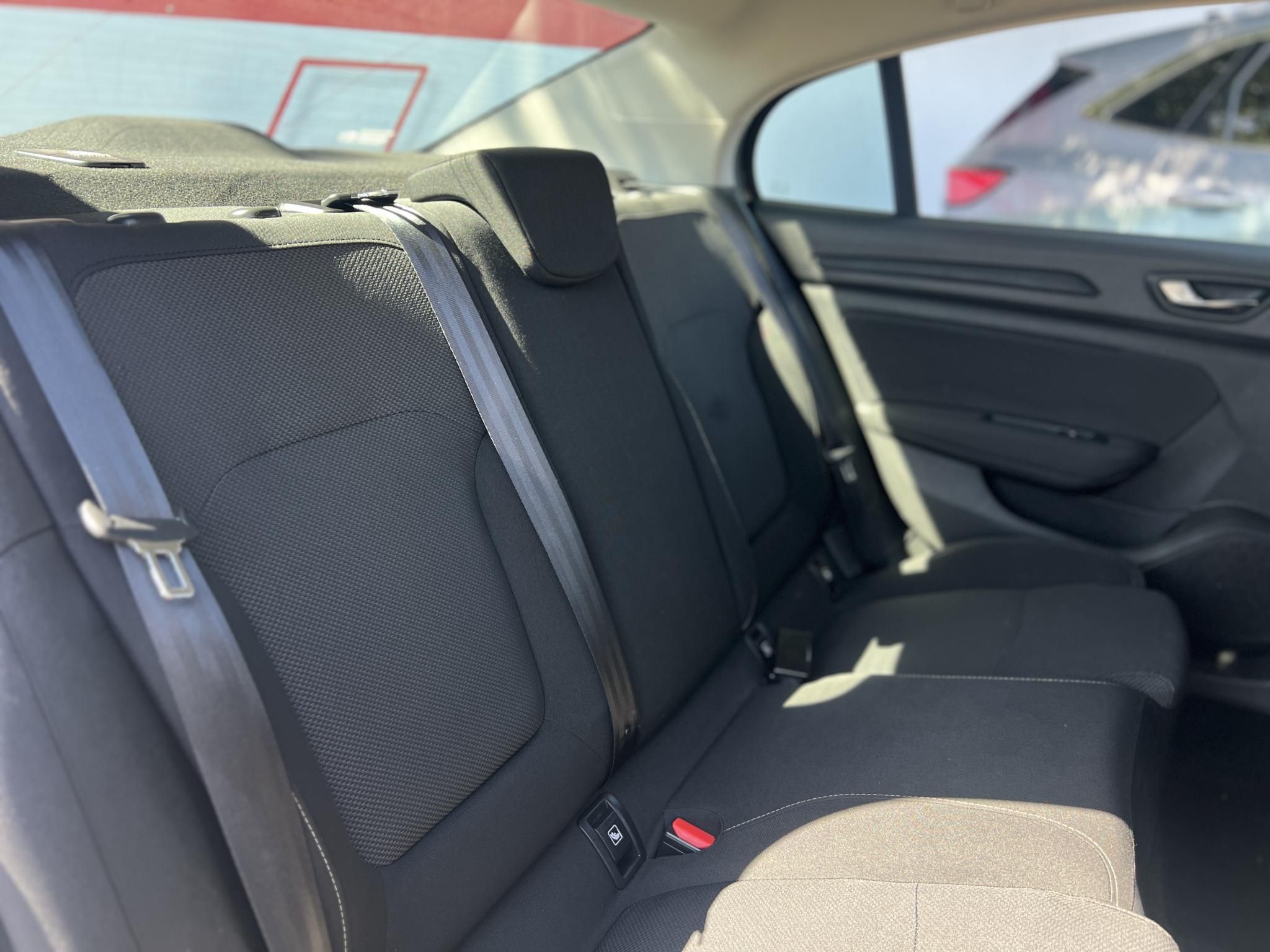 RENAULT MEGANE GrandCoupé 1.6 SCe Limited Magyarországi. 106e km Gyári fényezés Márkaszervizelt!