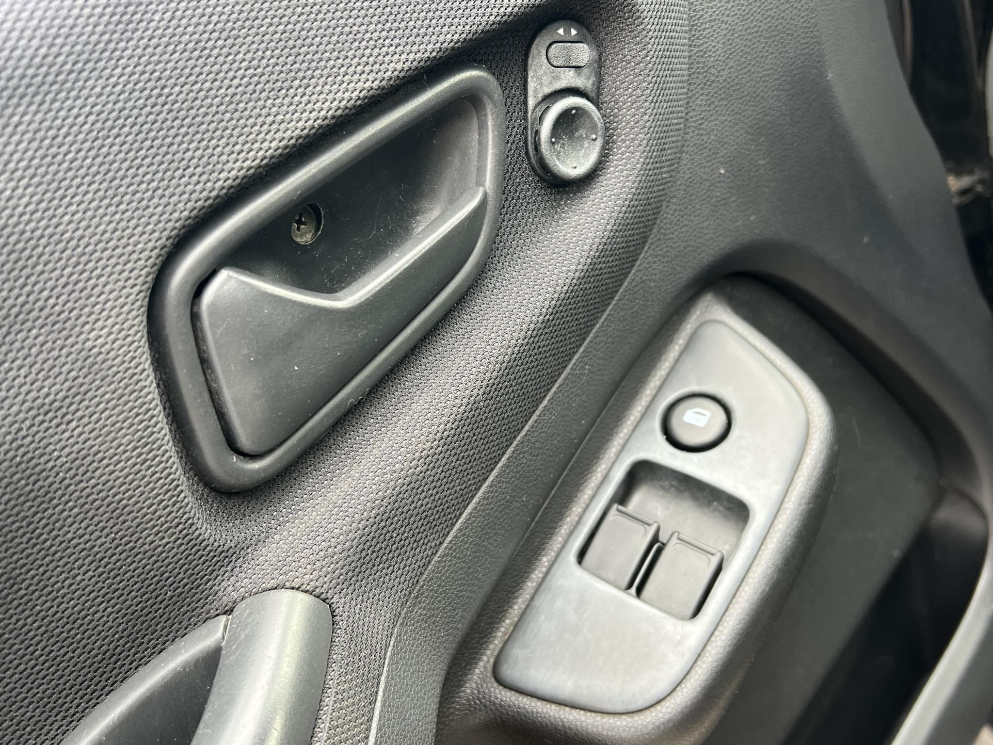 SUZUKI IGNIS 1.3 GLX AC Magyarországi. klíma. ülésfűtés. vonóhorog. 4 évszakos gumik!