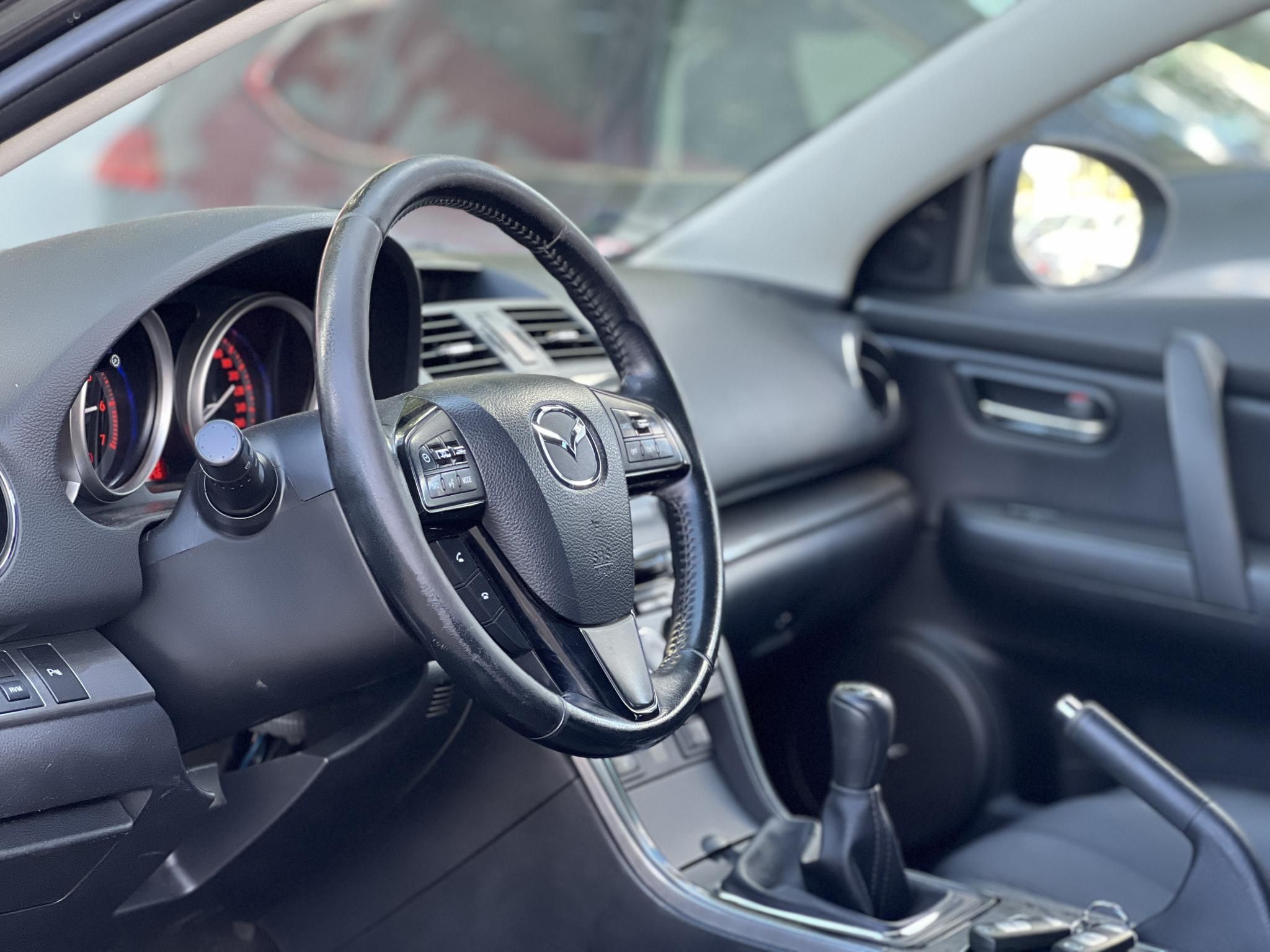 MAZDA 6 Sportkombi 2.5 GTA BOSE hifi. Gyári fényezés. Téli-nyári garnitúra. 1.5T horog. Legjobb ár!