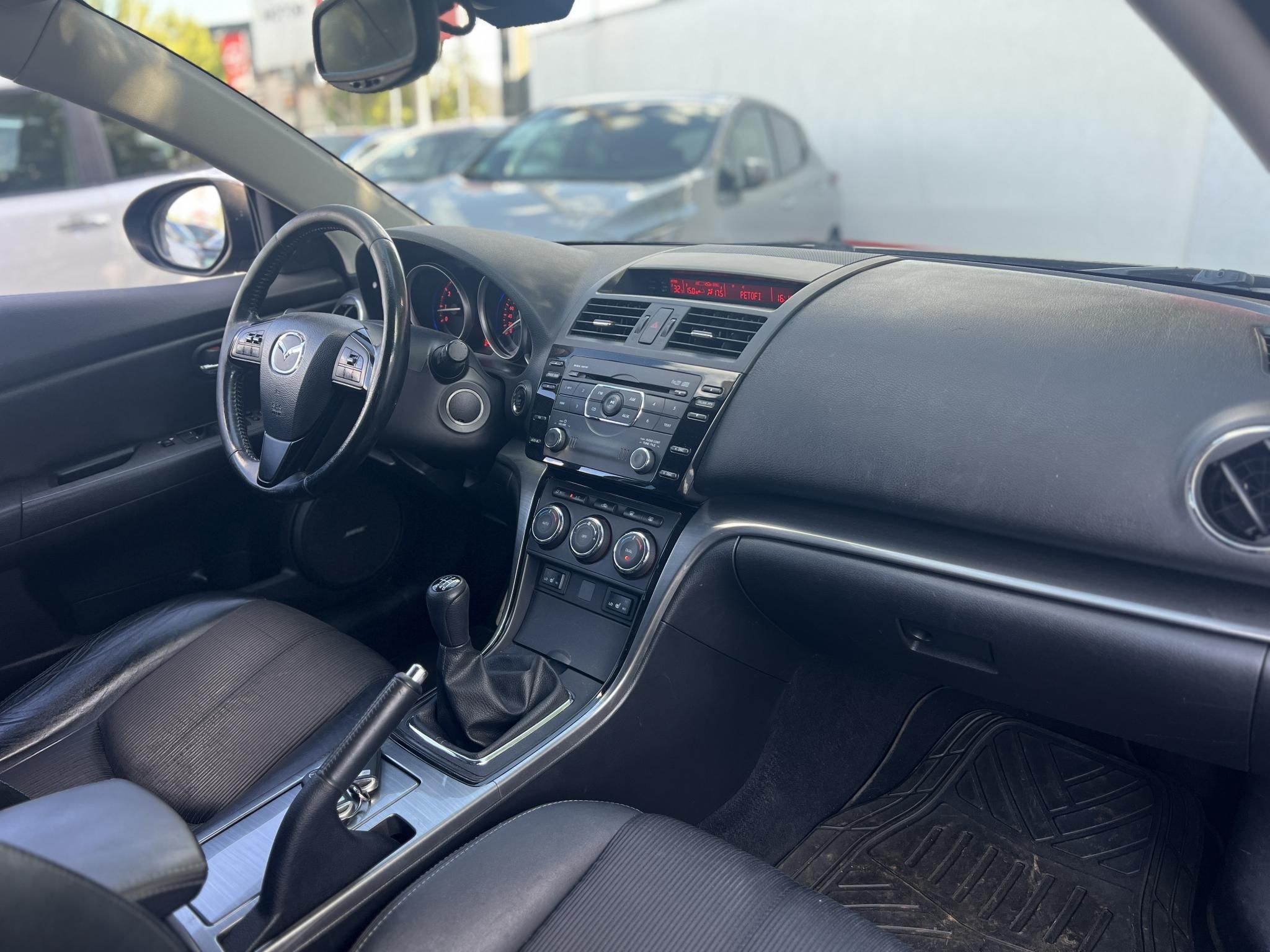MAZDA 6 Sportkombi 2.5 GTA BOSE hifi. Gyári fényezés. Téli-nyári garnitúra. 1.5T horog. Legjobb ár!