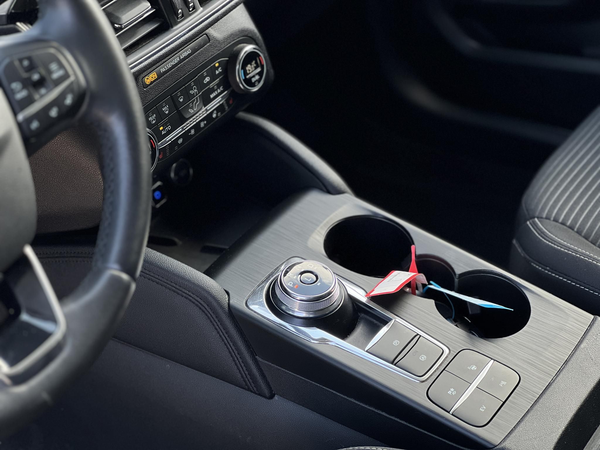 FORD KUGA 2.5 PHEV Titanium CVT 70 km elektromos hatótáv. ülés-kormányfűtés. kamera. CARPLAY!