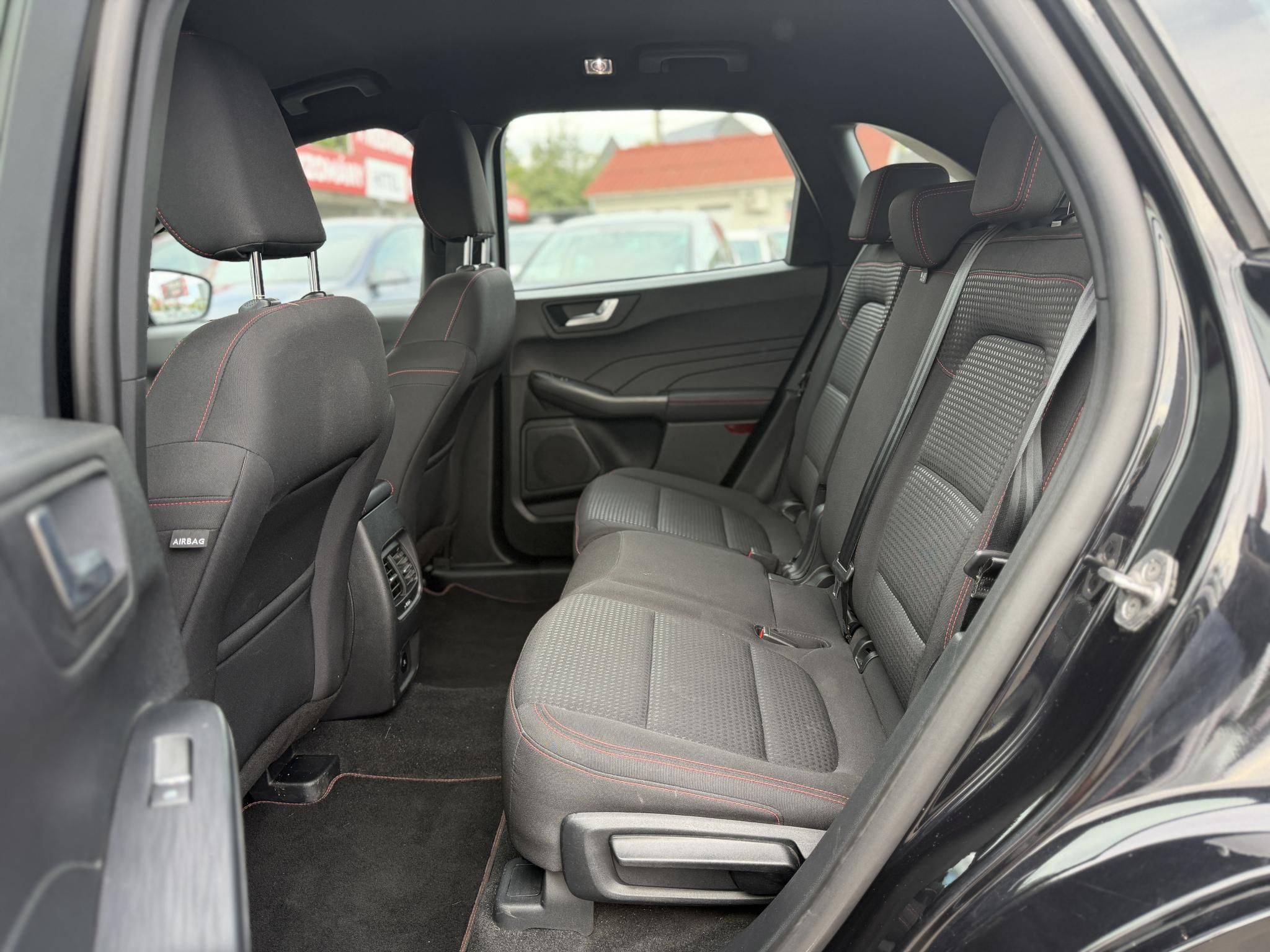 FORD KUGA 2.5 PHEV Freedom CVT 103e km. 70 km elektromos hatótáv. kamera. ülésfűtés. vonóhorog. CARPLAY!