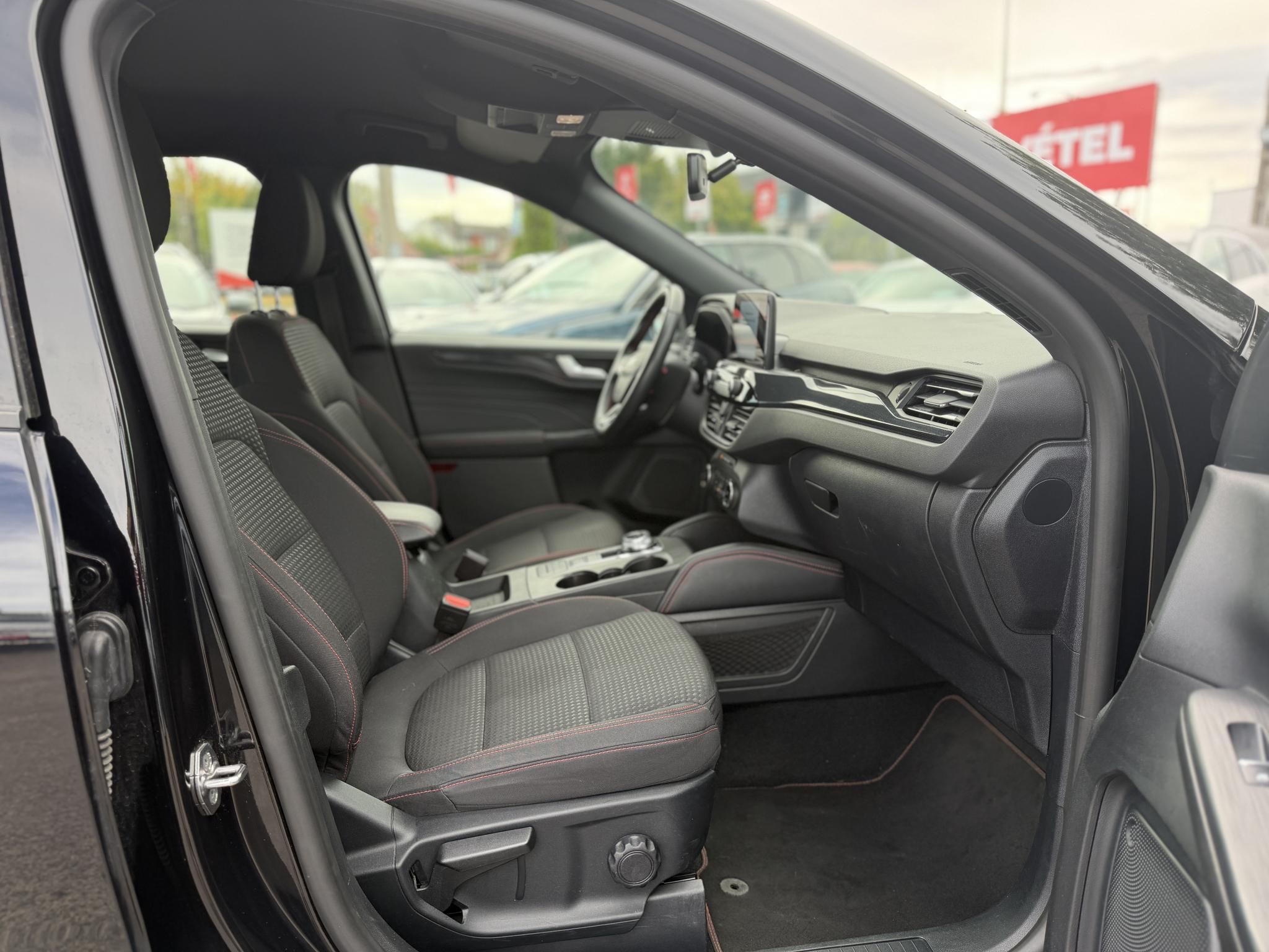 FORD KUGA 2.5 PHEV Freedom CVT 103e km. 70 km elektromos hatótáv. kamera. ülésfűtés. vonóhorog. CARPLAY!