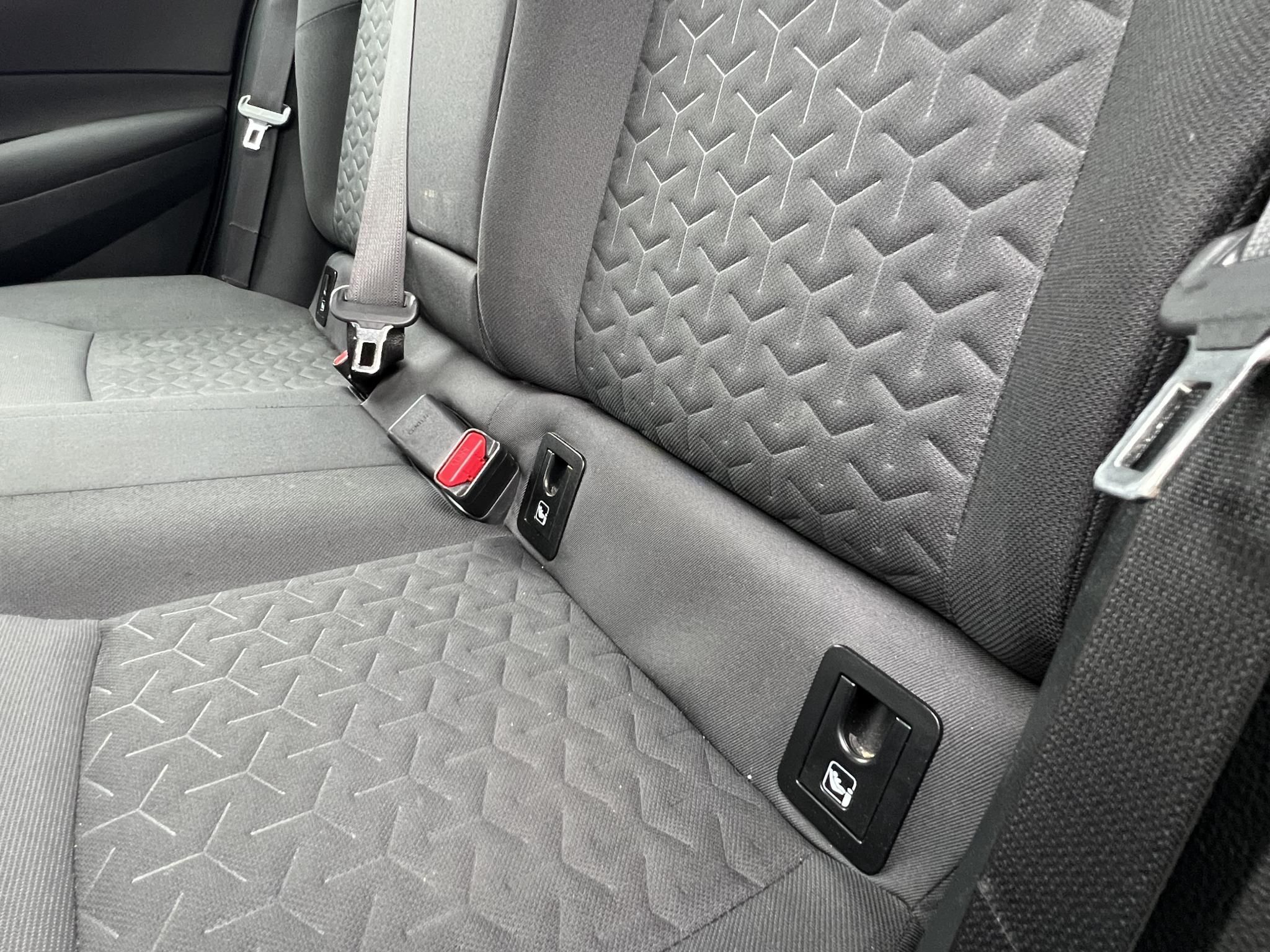 TOYOTA COROLLA 1.8 Hybrid Comfort Business e-CVT 80e km. tempomat. navigáció. ülésfűtés. kamera. digitklíma. 2 gyári kulcs!
