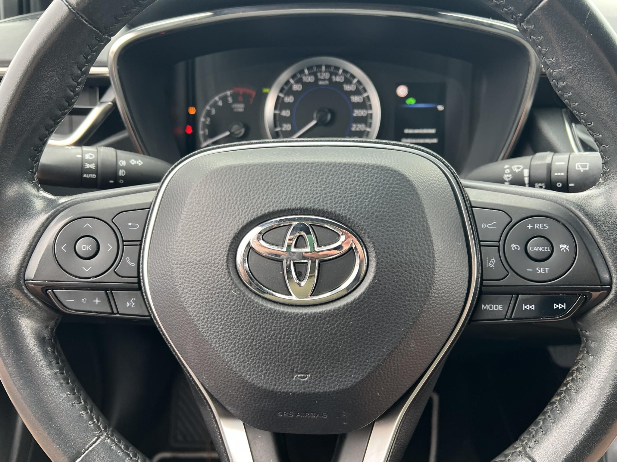 TOYOTA COROLLA 1.8 Hybrid Comfort Business e-CVT 80e km. tempomat. navigáció. ülésfűtés. kamera. digitklíma. 2 gyári kulcs!