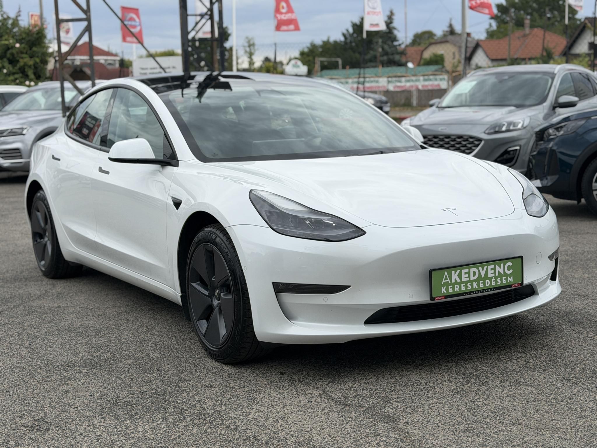 TESLA MODEL 3 Long Range AWD (Automata) 99e km. AMD Ryzen. mátrix LED. hőszivattyú. premium hifi. garanciális!