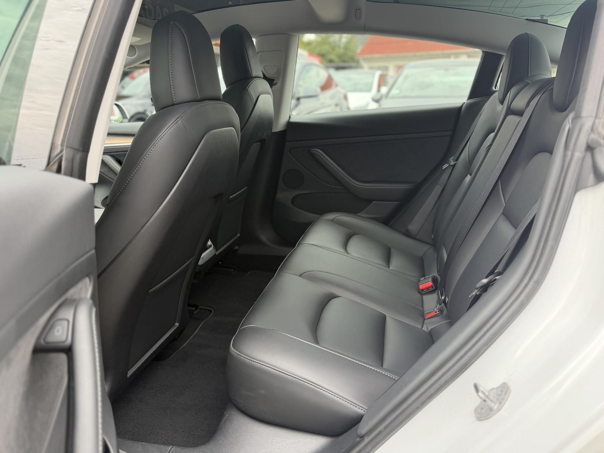 TESLA MODEL 3 Long Range AWD (Automata) 99e km. AMD Ryzen. mátrix LED. hőszivattyú. premium hifi. garanciális!