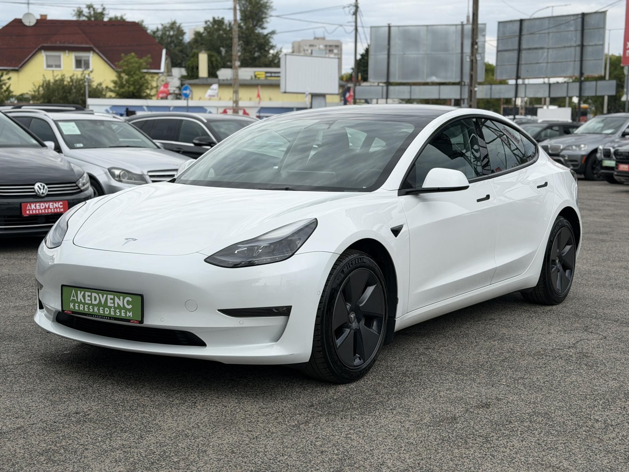 TESLA MODEL 3 Long Range AWD (Automata) 99e km. AMD Ryzen. mátrix LED. hőszivattyú. premium hifi. garanciális!