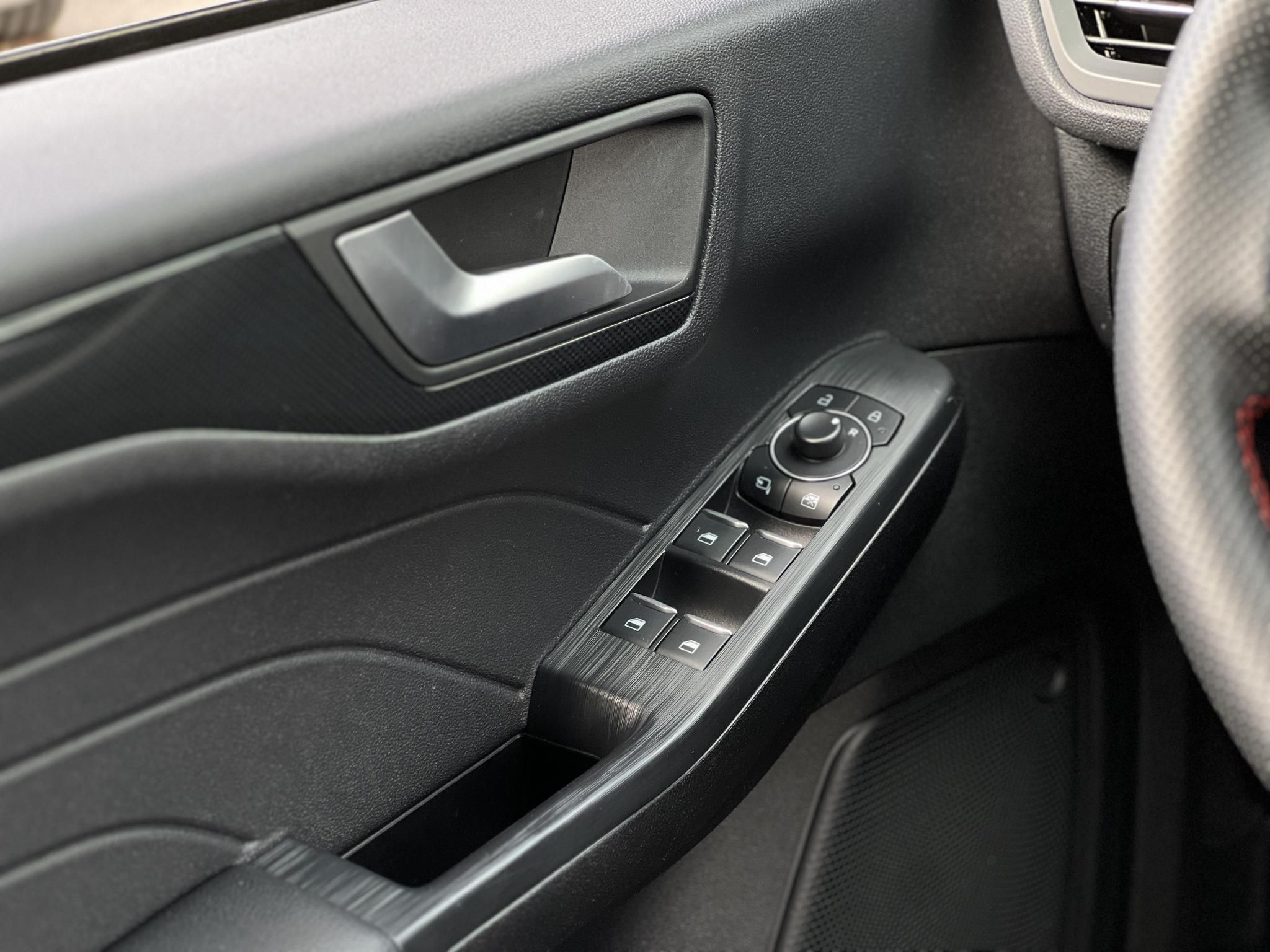 FORD KUGA 2.5 PHEV ST-Line X CVT 58e km. Carplay